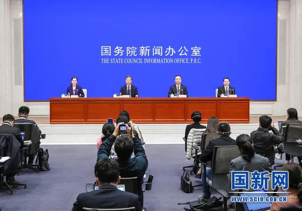 <strong>國家發(fā)改委：加快交通、水利、能源等重大基礎設施建設</strong>
